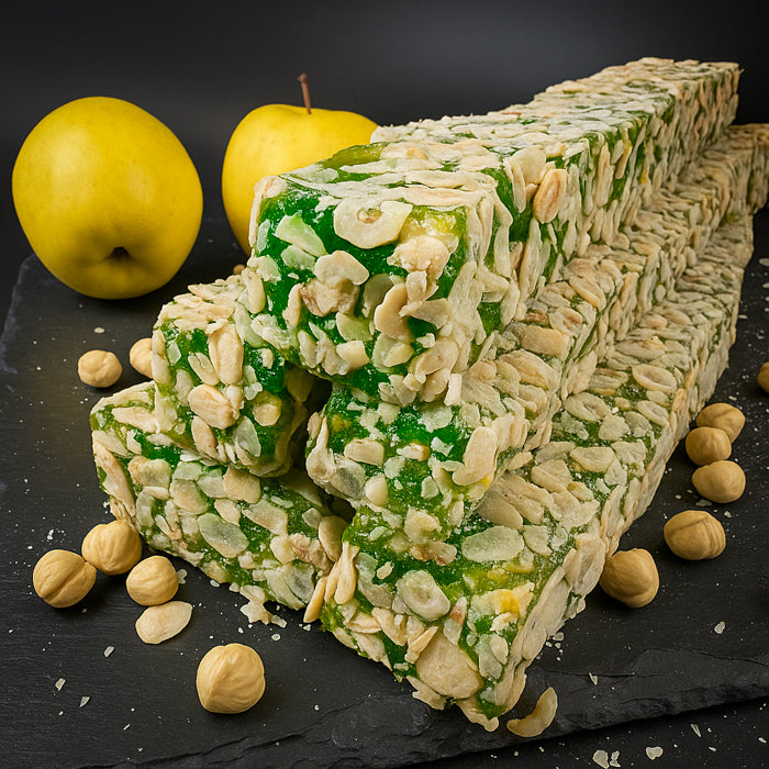 Ābolu lukums ar lazdu riekstiem