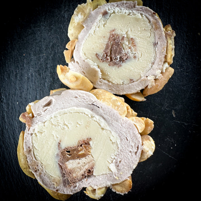 Lukums ar latte garšu un kraukšķīgiem zemesriekstiem