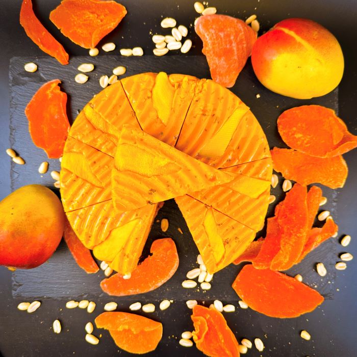 Samarkandas halva ar mango un ananāsiem