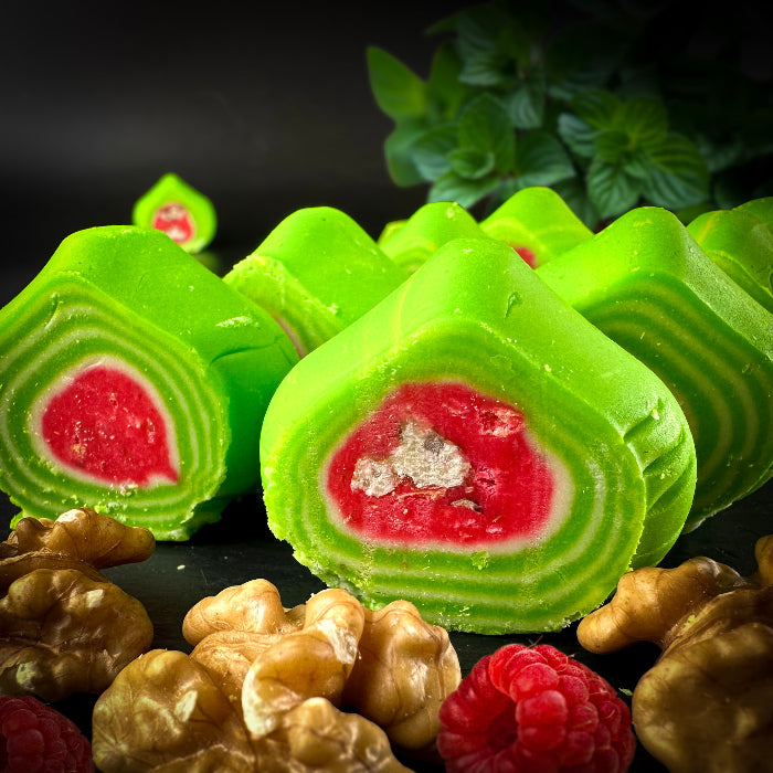 Samarkandas halvas rullīši ar aveņu-piparmētru garšu un valriekstiem